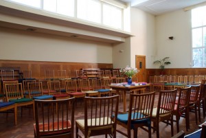 The inside of the meeting room at Westminster Friends Meeting House